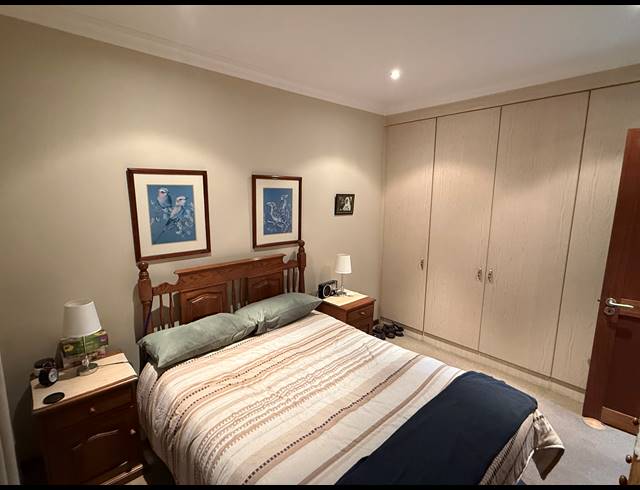2 BEDROOM APARTMENT FOR SALE IN NEWLANDS